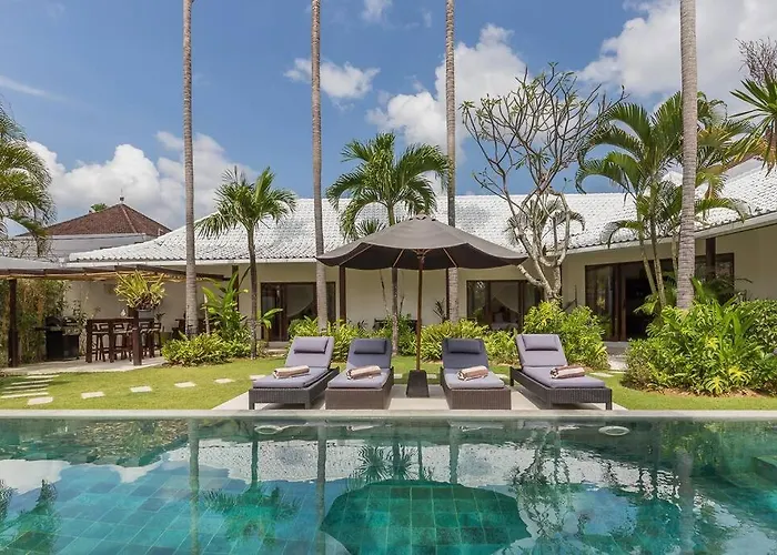 Budha 1: 4bedrs 12m Pool, 700m2 Garden With Bbq Seminyak