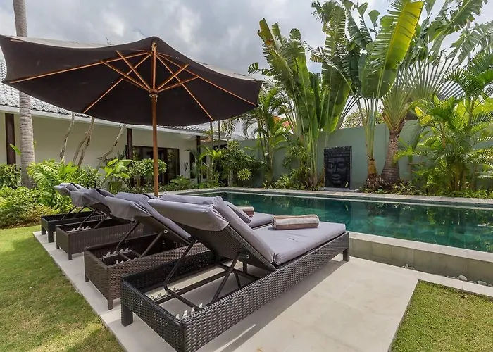 Hébergement de vacances Budha 1: 4bedrs 12m Pool, 700m2 Garden With Bbq Seminyak
